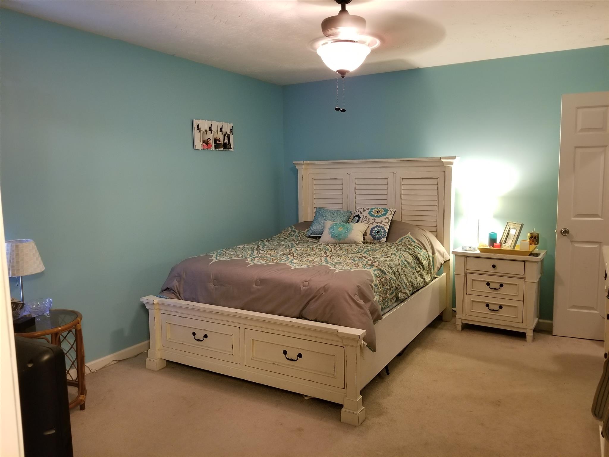 292 Trent Road Lafayette, TN 37083 - Photo 8 of 16 Relaxing masterr suite.