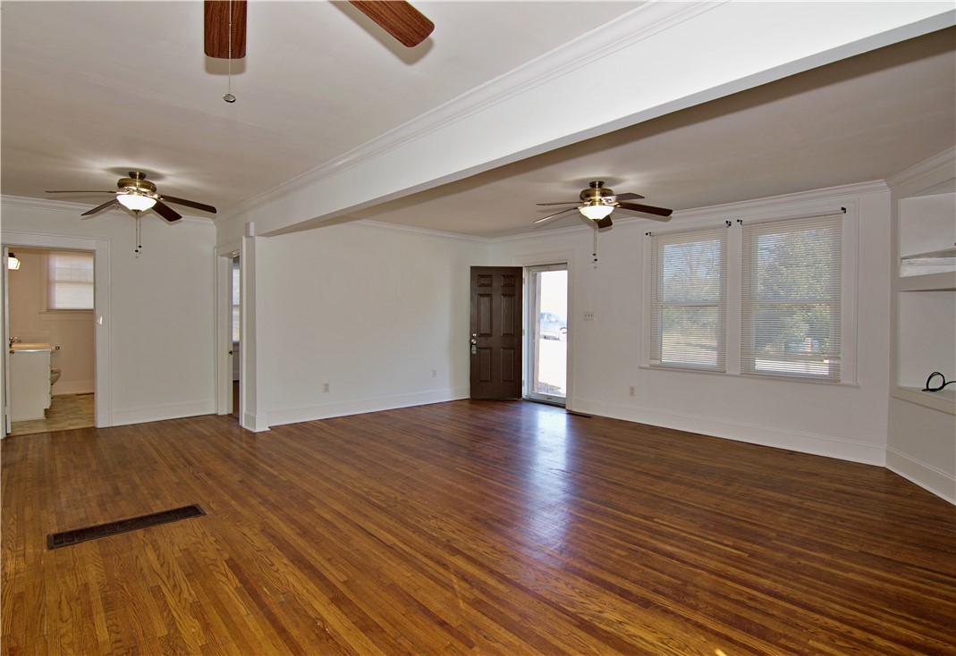 123 North Street Anderson, SC 29621 - Photo 3 of 38 Living Room