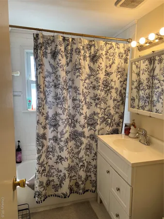 $10,000 | 644 East Olive Street, Unit UPPR, Long Beach, NY 11561
