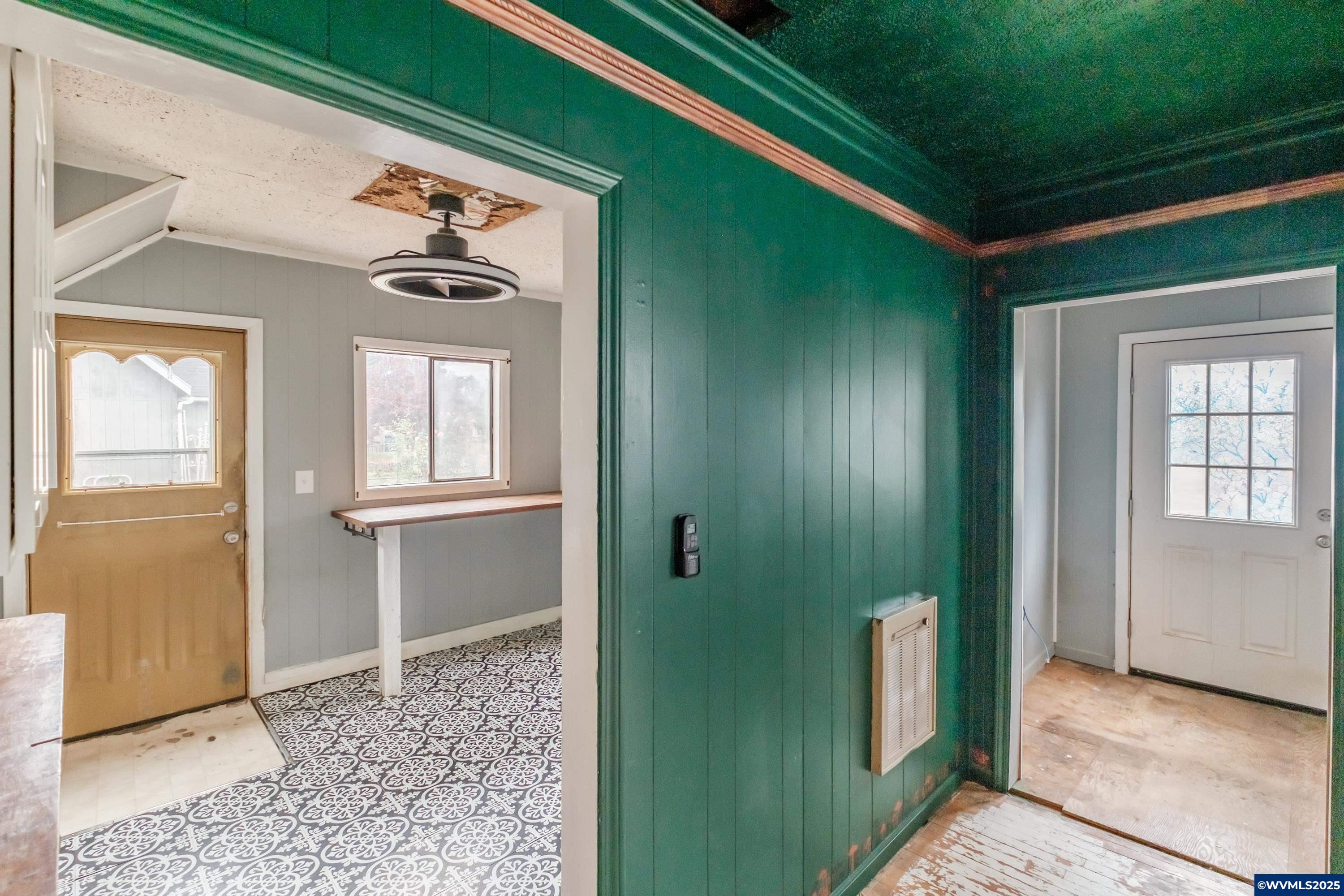 2095 Carleton Way Northeast Salem, OR 97301 - Photo 9 of 49