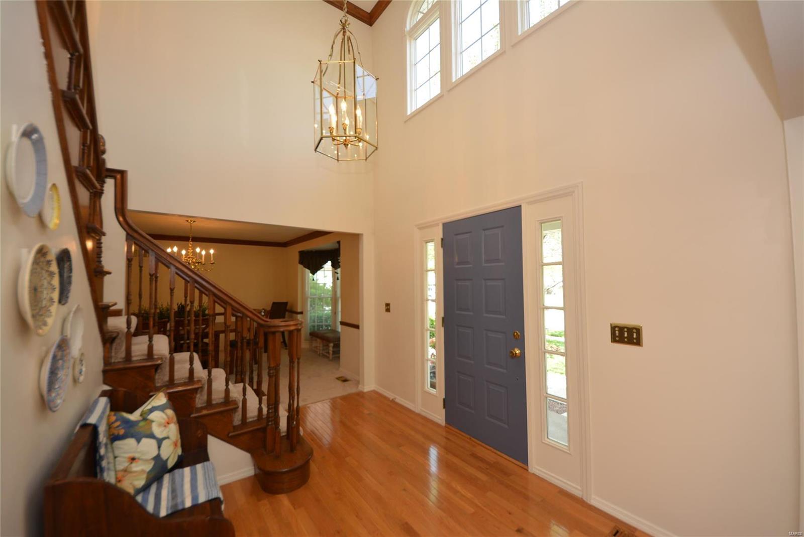 2529 Maple Tree Drive St. Charles, MO 63303 - Photo 2 of 42