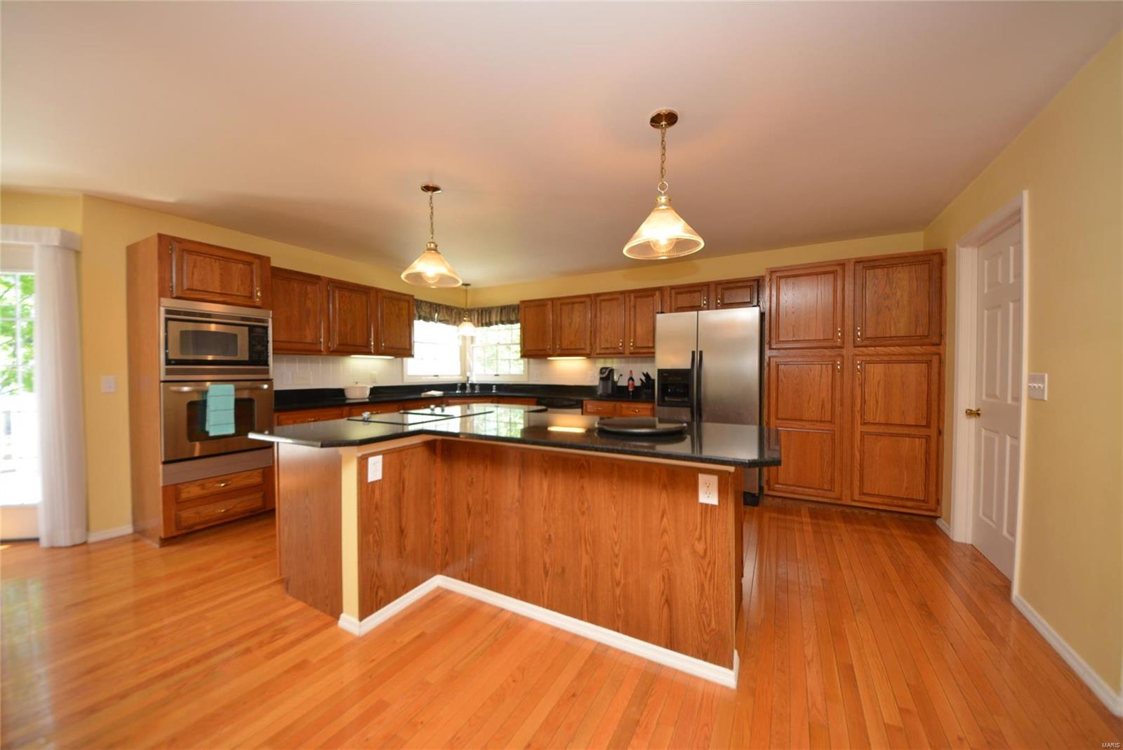 2529 Maple Tree Drive St. Charles, MO 63303 - Photo 13 of 42