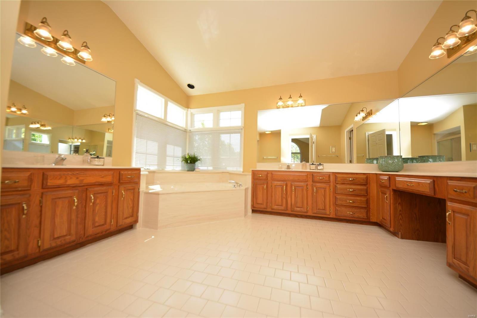 2529 Maple Tree Drive St. Charles, MO 63303 - Photo 21 of 42