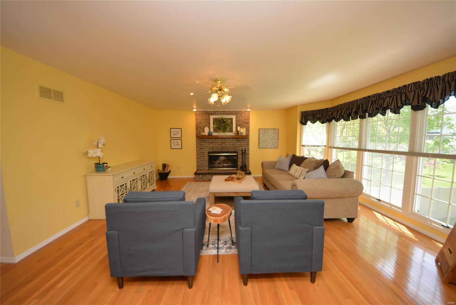 2529 Maple Tree Drive St. Charles, MO 63303 - Photo 9 of 42