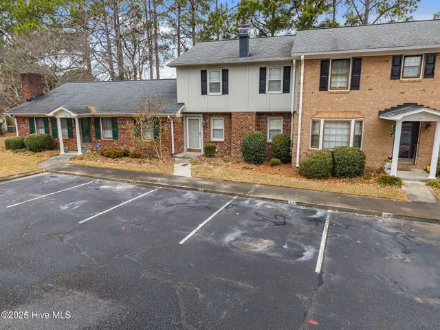 $189,900 | 70 Barnes Street, Greenville, NC 27858