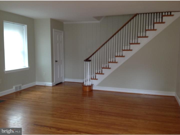 513 Broadview Road Upper Darby, PA 19082 - Photo 3 of 12