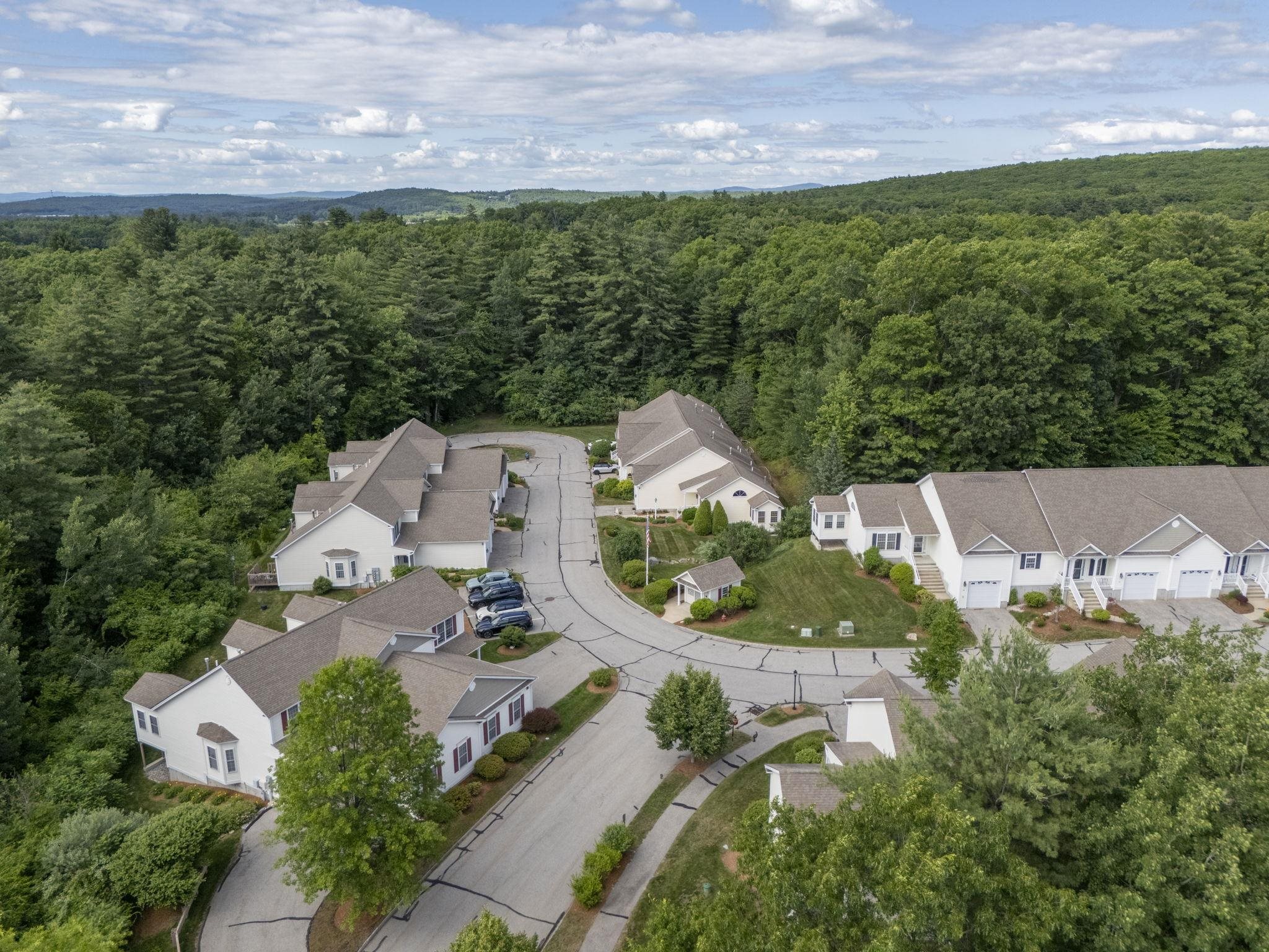 34 Mammoth Road, Unit 25 Hooksett, NH 03106 - Photo 47 of 55