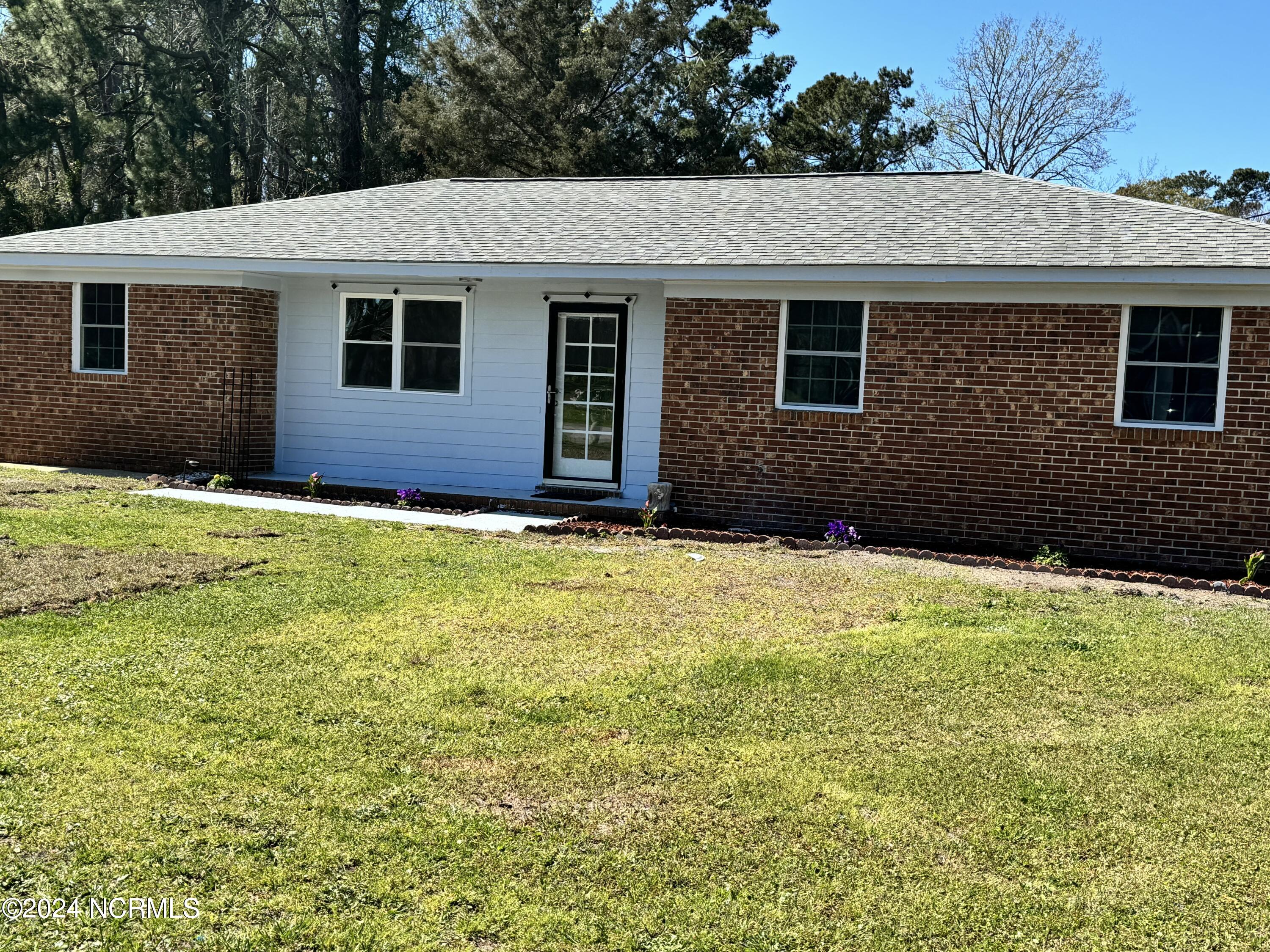 326 Richelieu Road Wilmington, NC 28412 - Photo 2 of 28 IMG_5540