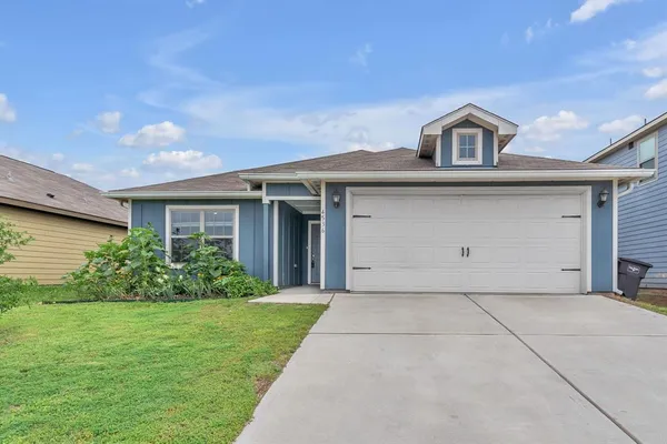 $2,100 | 4536 Skipador Drive, Fort Worth, TX 76179