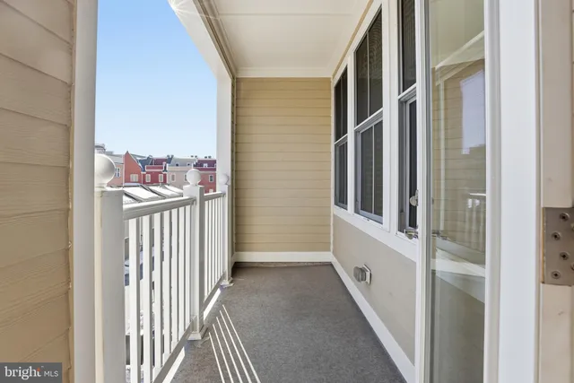 $999,999 | 2307 Richmond Highway, Unit 102, Alexandria, VA 22301