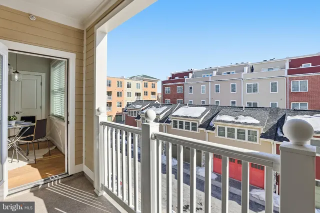 $999,999 | 2307 Richmond Highway, Unit 102, Alexandria, VA 22301