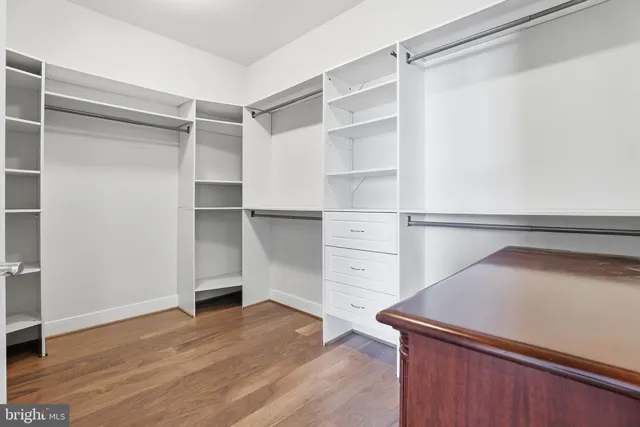 $999,999 | 2307 Richmond Highway, Unit 102, Alexandria, VA 22301