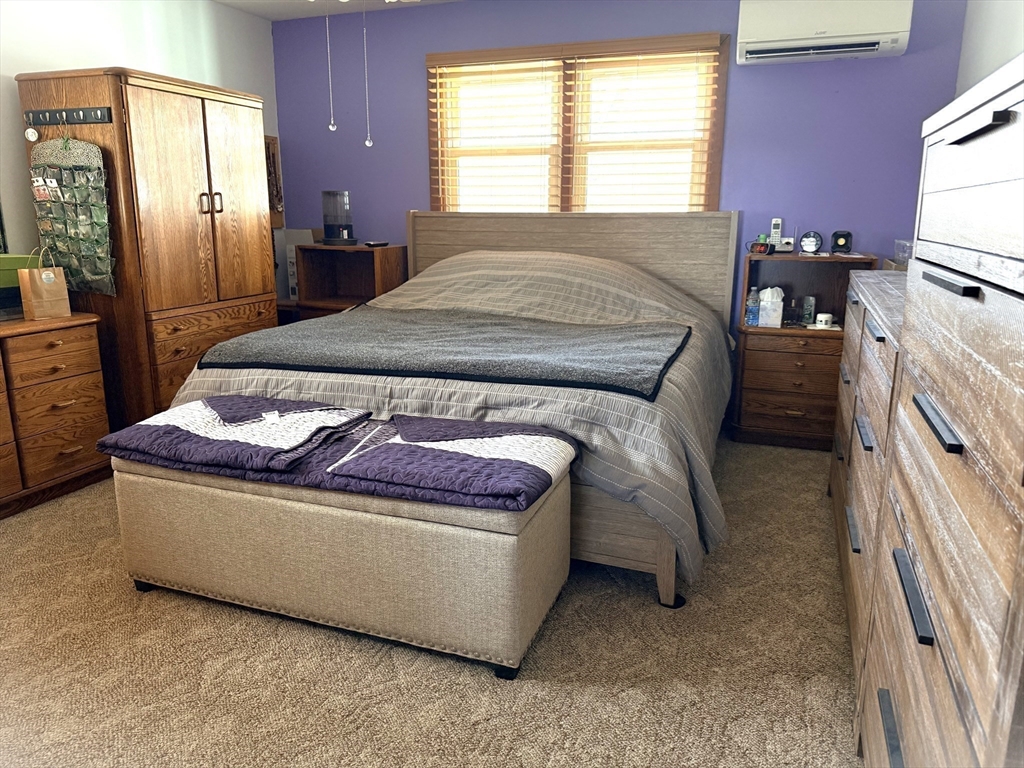 33 Slater Street Webster, MA 01570 - Photo 17 of 24