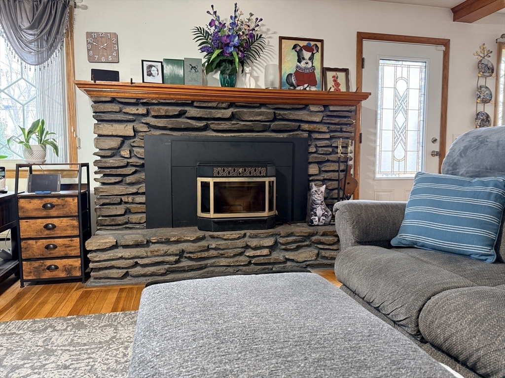 33 Slater Street Webster, MA 01570 - Photo 7 of 24