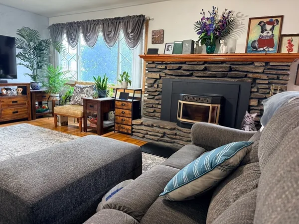 $525,000 | 33 Slater Street, Webster, MA 01570