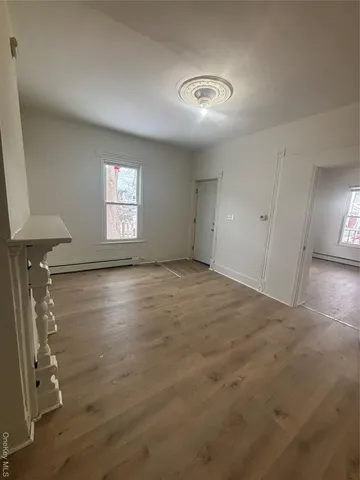 $2,400 | 147 Downs Street, Unit 1, Kingston, NY 12401