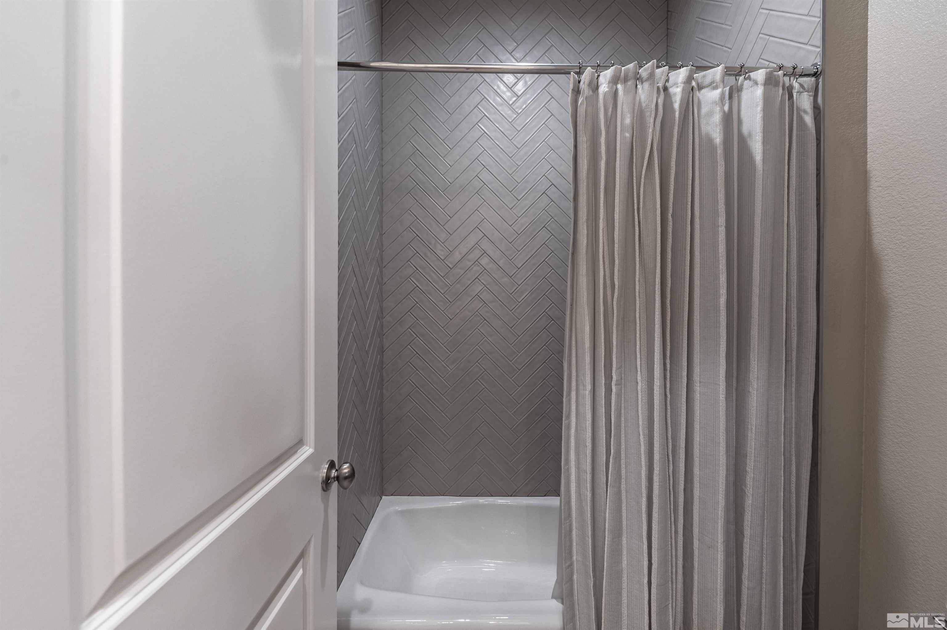 9604 Copperhorn Way Reno, NV 89521 - Photo 25 of 39 a view of a small space