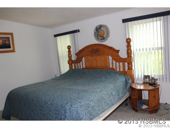 4357 Whiting Way Edgewater, FL 32141 - Photo 9 of 24 Gallery Image 9