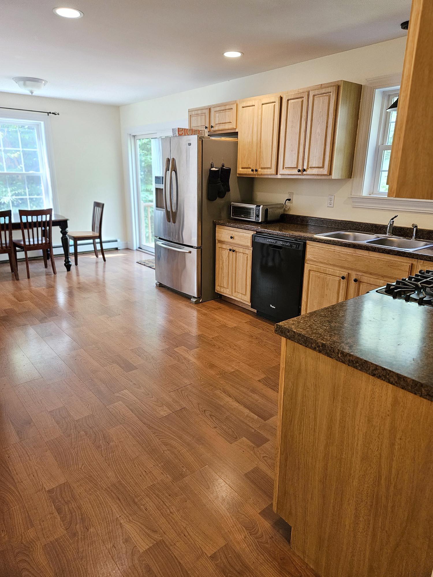 302 Meadow Road Raymond, ME 04071 - Photo 7 of 22 Kitchen04