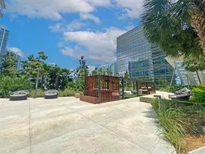 $6,000 | 88 Southwest 7th Street, Unit 1709, Miami, FL 33130