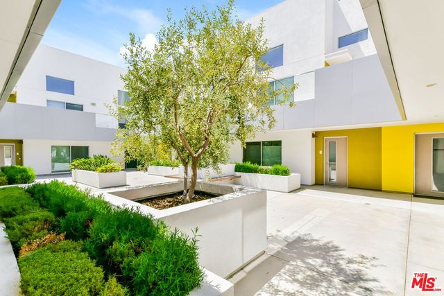 $1,138,000 | 1433 14th Street, Unit 4, Santa Monica, CA 90404