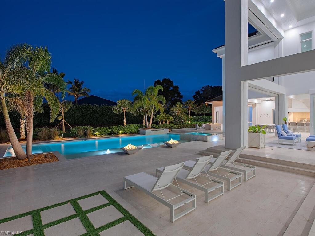 188 West Street Naples, FL 34108 - Photo 6 of 38