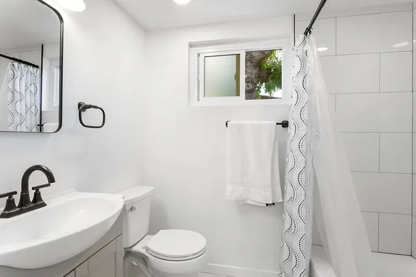 $1,069,000 | 2214 North Spruce Street, Santa Ana, CA 92706