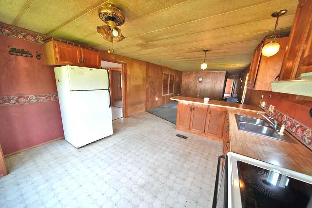 440 B Road Houlton, ME 04730 - Photo 10 of 35 low-cost-me-home-kitchen