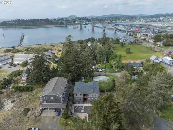 $415,000 | 2950 Southwest Coho Street, Unit 2, Newport, OR 97366