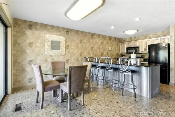 $390,000 | 524 Indian Pointe, Unit 524, Osage Beach, MO 65065