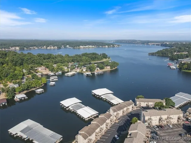 $390,000 | 524 Indian Pointe, Unit 524, Osage Beach, MO 65065