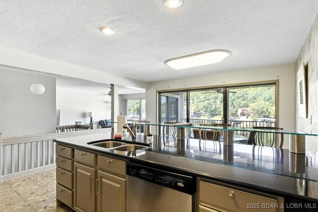 524 Indian Pointe, Unit 524 Osage Beach, MO 65065 - Photo 9 of 39