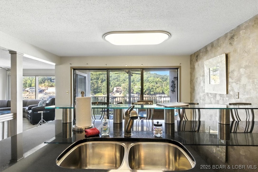 524 Indian Pointe, Unit 524 Osage Beach, MO 65065 - Photo 10 of 39