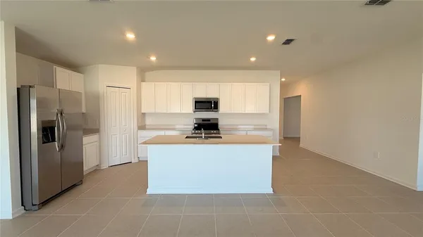 $2,200 | 299 Artemis St Lake, Lake Wales, FL 33853