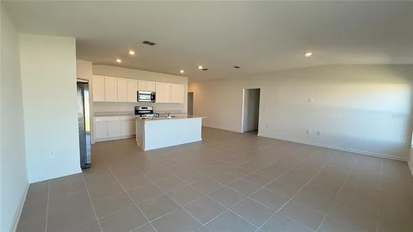 $2,200 | 299 Artemis St Lake, Lake Wales, FL 33853