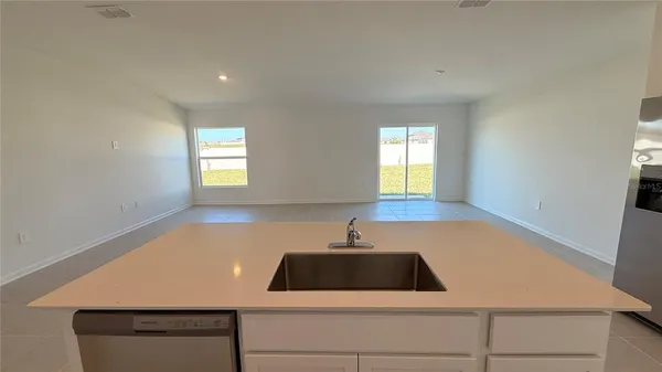 $2,200 | 299 Artemis St Lake, Lake Wales, FL 33853