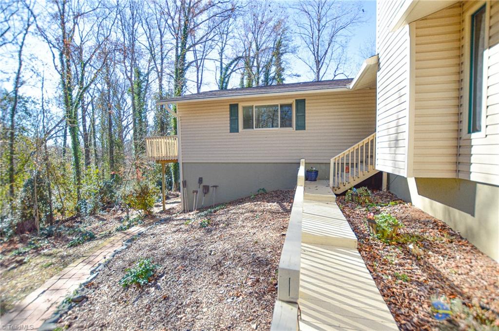 5628 Sweetbriar Road Pfafftown, NC 27040 - Photo 34 of 45 Gallery Image 34