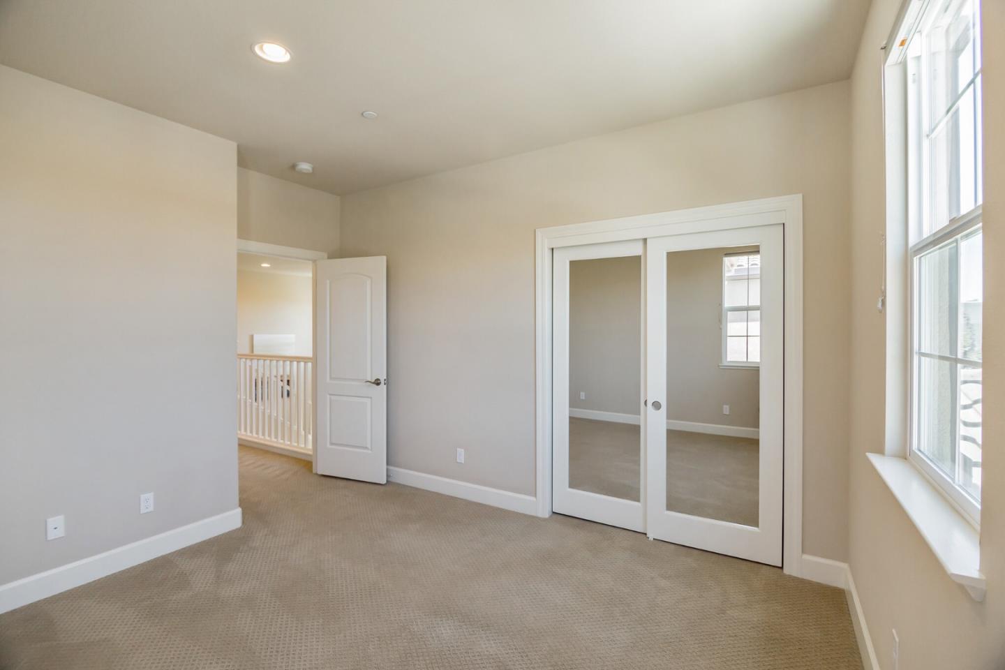 328 Gerald Circle Milpitas, CA 95035 - Photo 20 of 33 an empty room with windows and closet