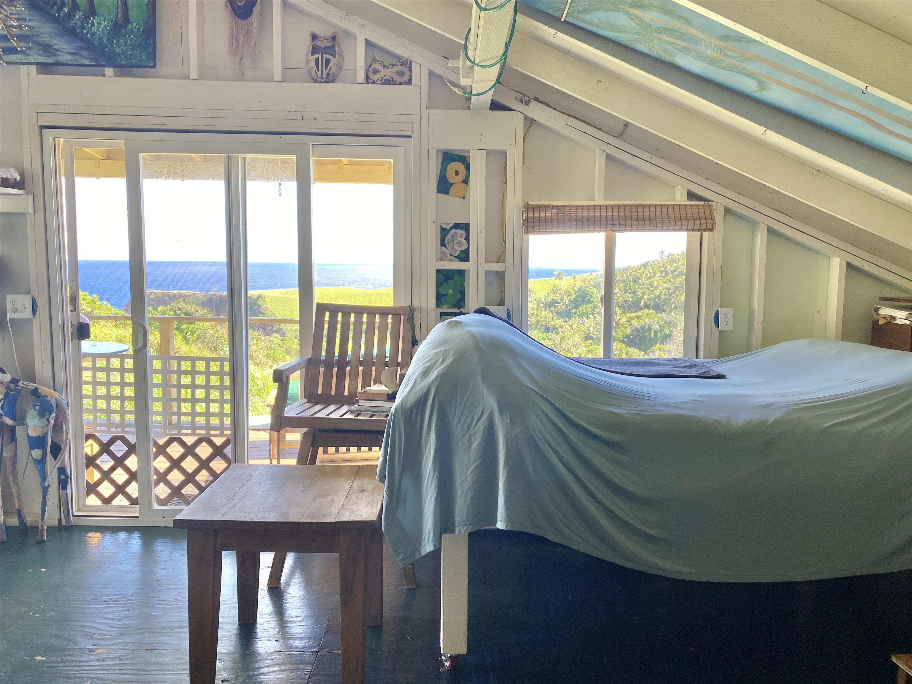 700 Honopou Road, Unit 700 HONOPOU RD Haiku, HI 96708 - Photo 28 of 50 a view of a interior of the house