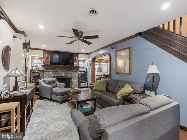 $350,000 | 908 West Amosland Road, Prospect Park, PA 19076