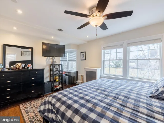 $350,000 | 908 West Amosland Road, Prospect Park, PA 19076