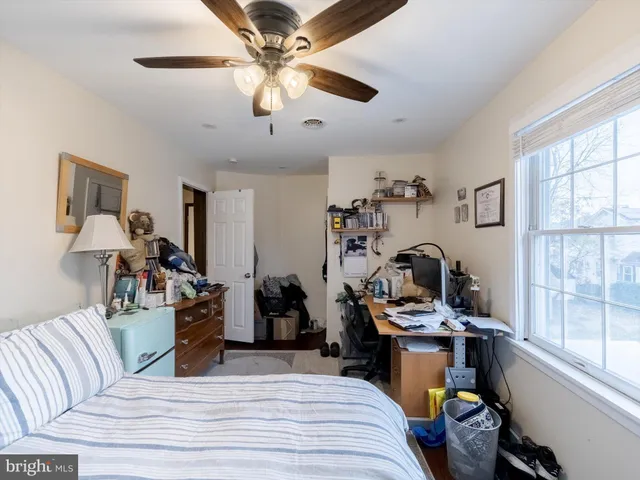 $350,000 | 908 West Amosland Road, Prospect Park, PA 19076