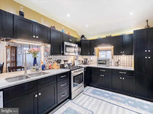 $350,000 | 908 West Amosland Road, Prospect Park, PA 19076