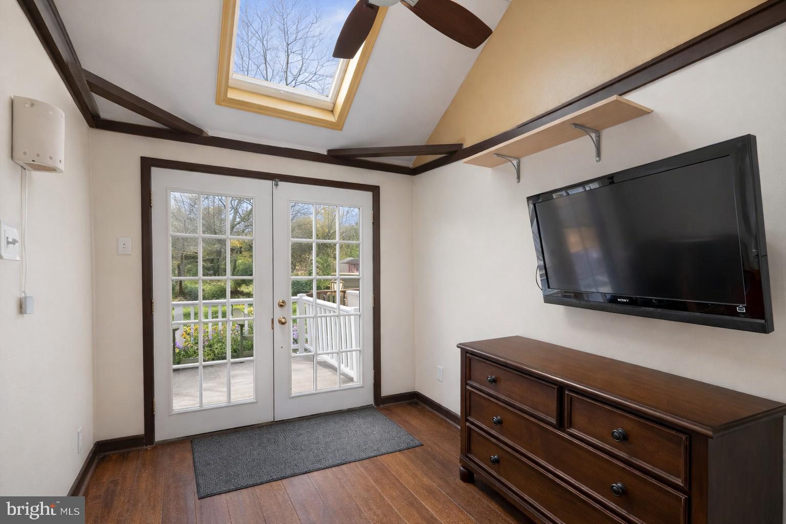 908 West Amosland Road Prospect Park, PA 19076 - Photo 7 of 35 Rear foyer off of kitchen leads to the backyard