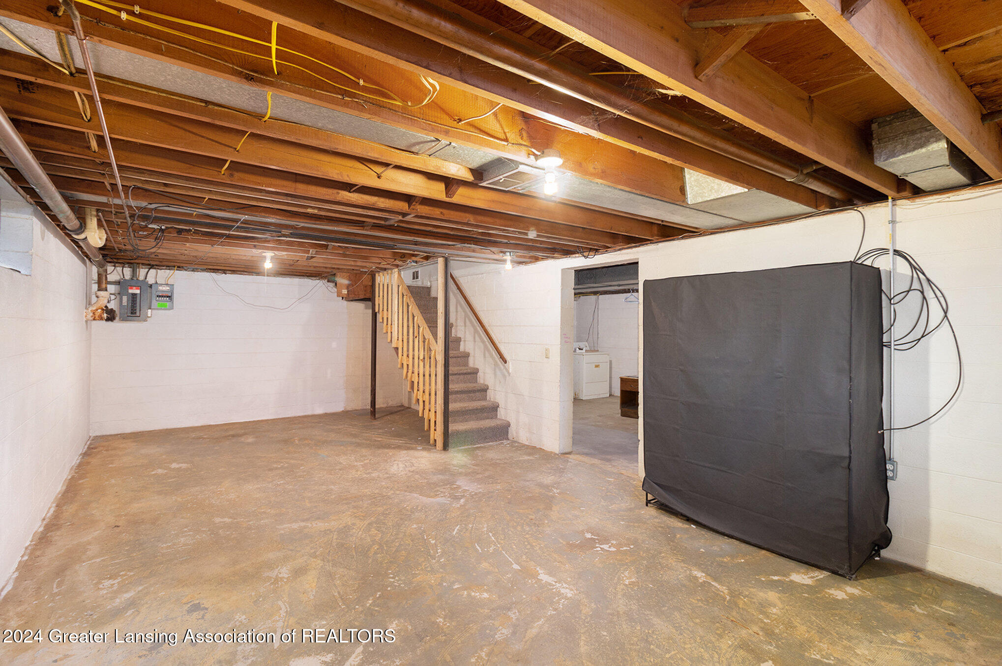 2411 Forest Road Lansing, MI 48910 - Photo 17 of 26 16