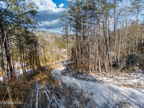 $130,000 | 304 East Brushy Valley Drive, Powell, TN 37849