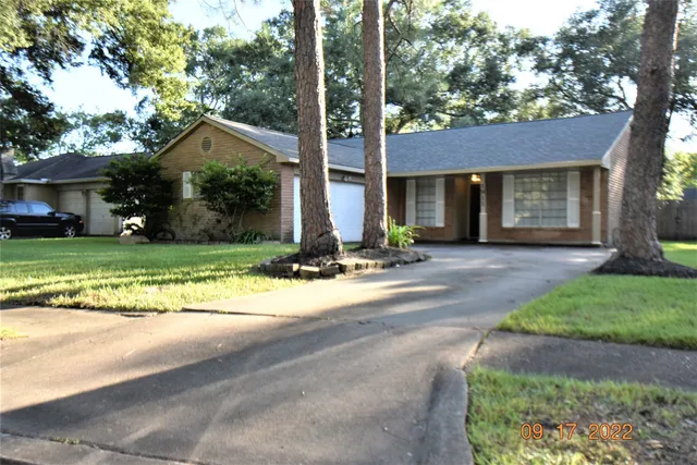 $1,900 | 1911 Westlake Road, Houston, TX 77062