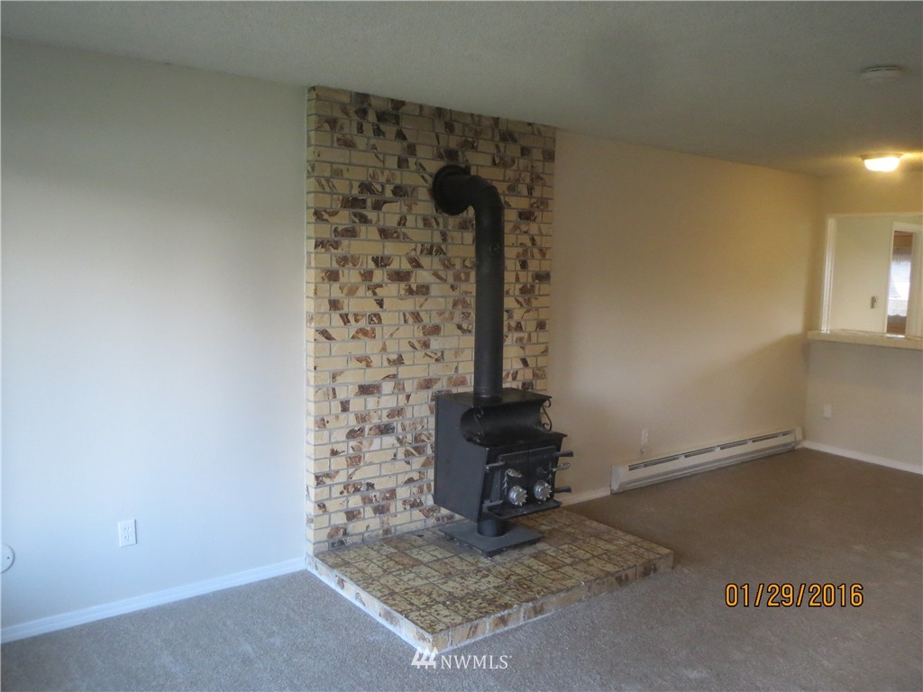 16301 Southeast Petrovitsky Road Renton, WA 98058 - Photo 3 of 9 Gallery Image 3