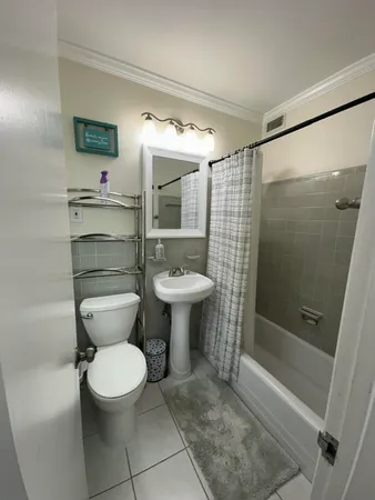 $2,500 | 1221 Hillsboro Mile Hillsboro Mile Hillsboro Beach, Unit 41B, Pompano Beach, FL 33064