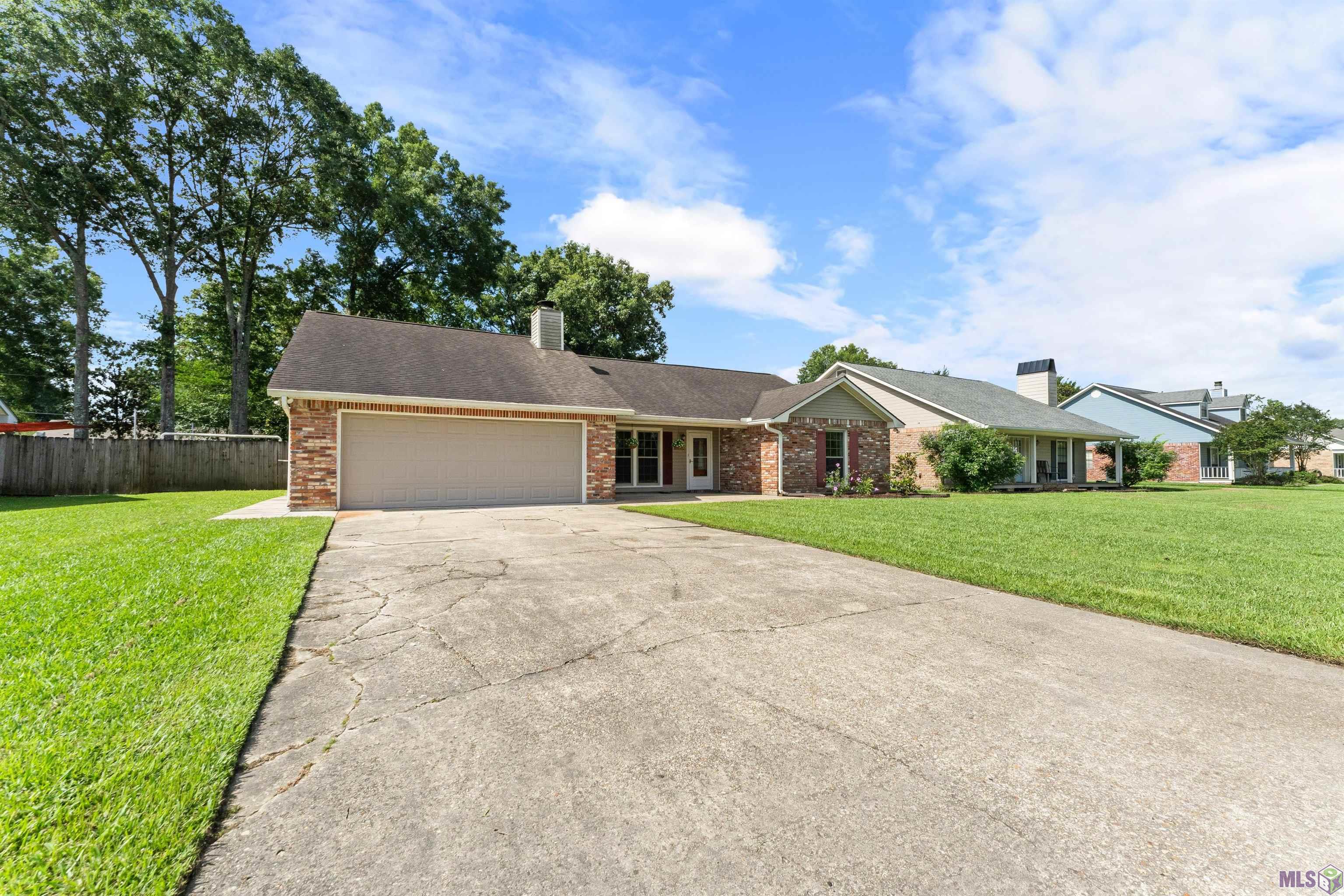 12230 Arrowood Avenue Baton Rouge, LA 70818 - Photo 2 of 30